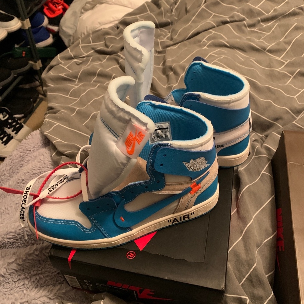 Off-White Nike Air Jordan 1 Retro High OG UNC Sz 8